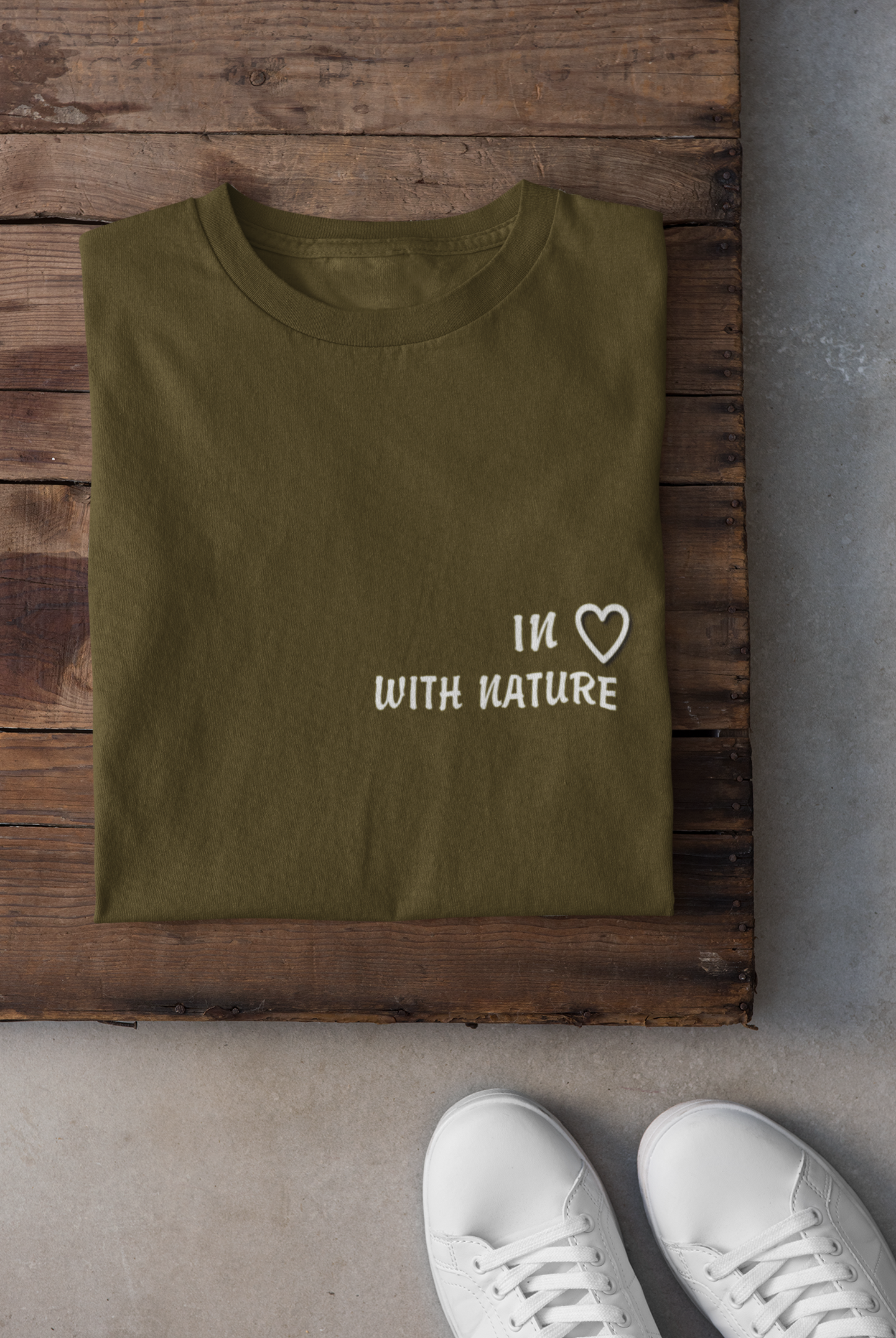 In love with nature - T-Shirt